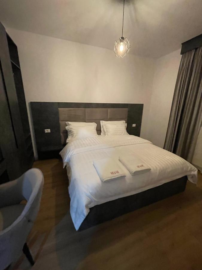 Hotel Sh & Sh Puke Bagian luar foto
